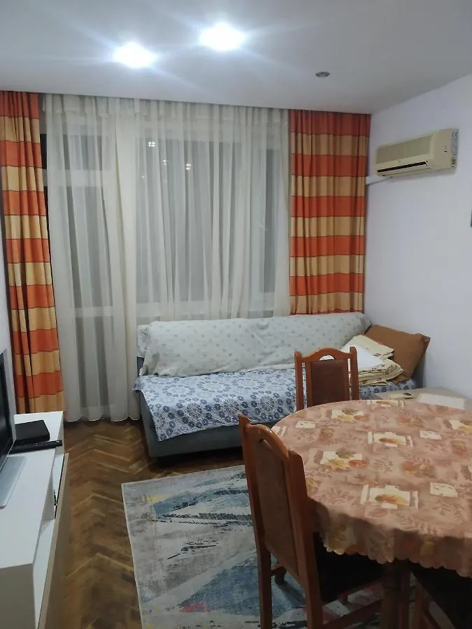 Апартамент Батенберг Apartment Varna